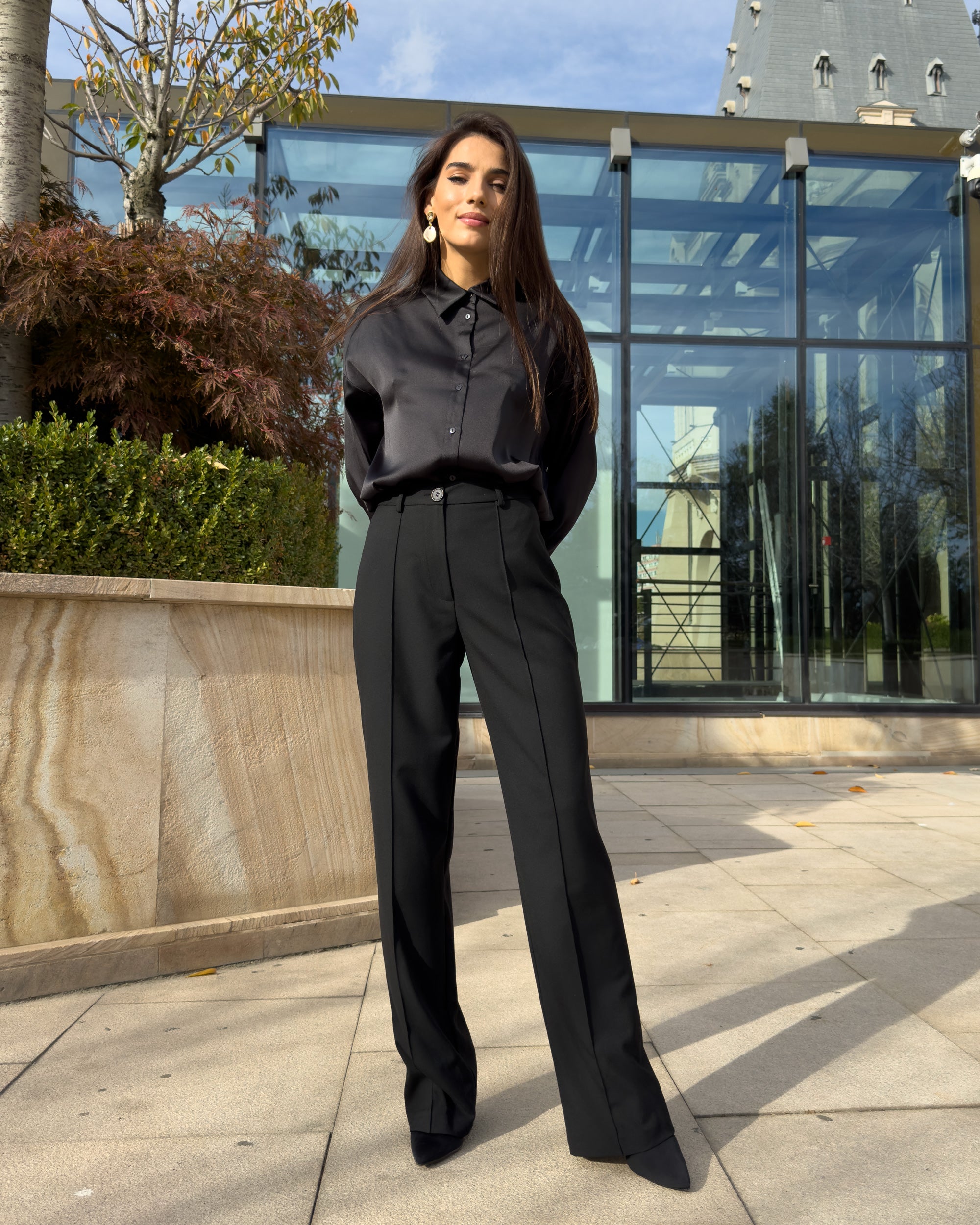 Pantaloni Damă Lariette – Stil și confort pentru orice ocazie