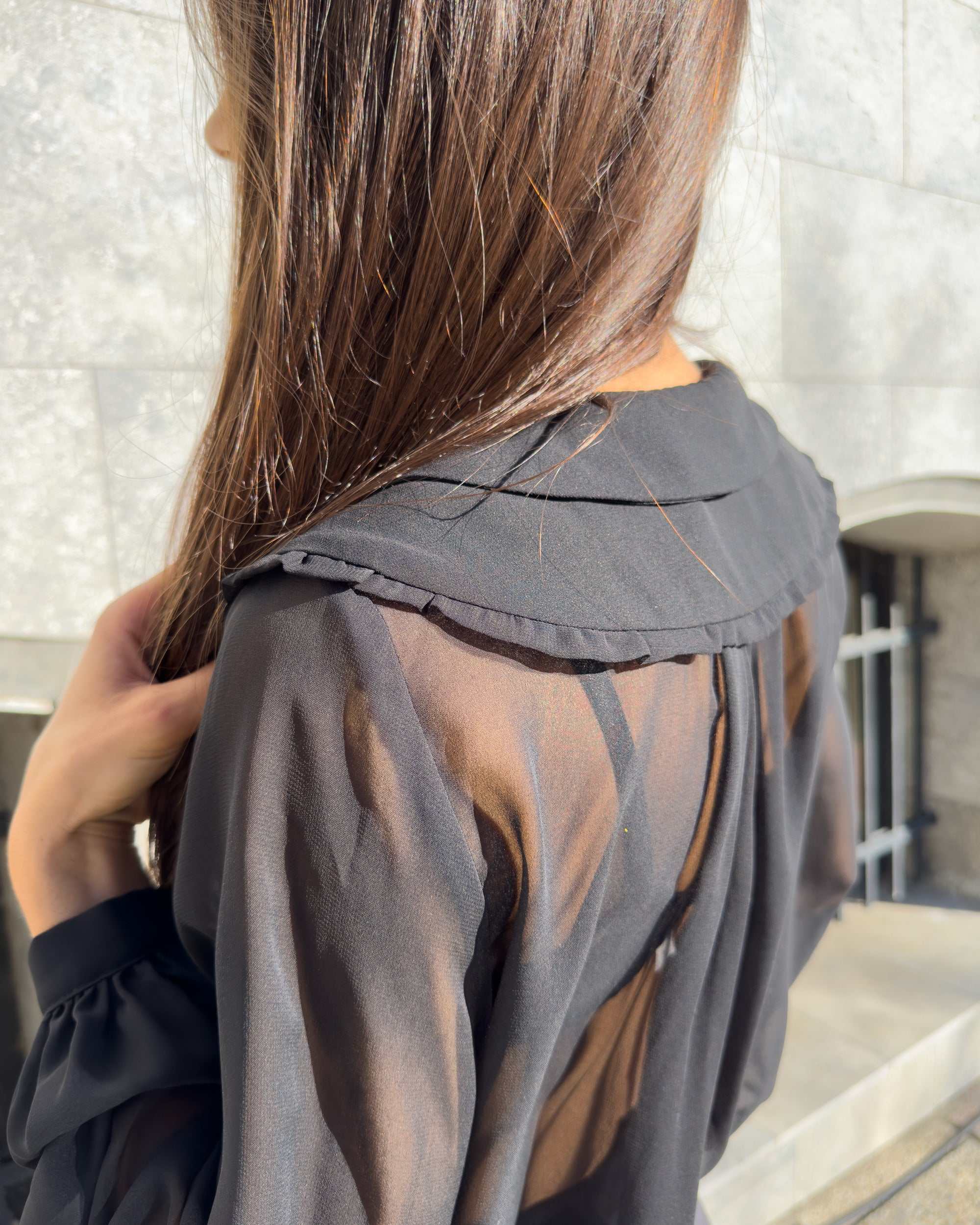 Bluza eleganta damă cu mâneci lungi din chiffon transparent și guler dublu decorativ.