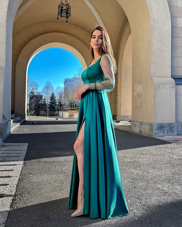 Rochie lungă verde smarald din satin cu maneci