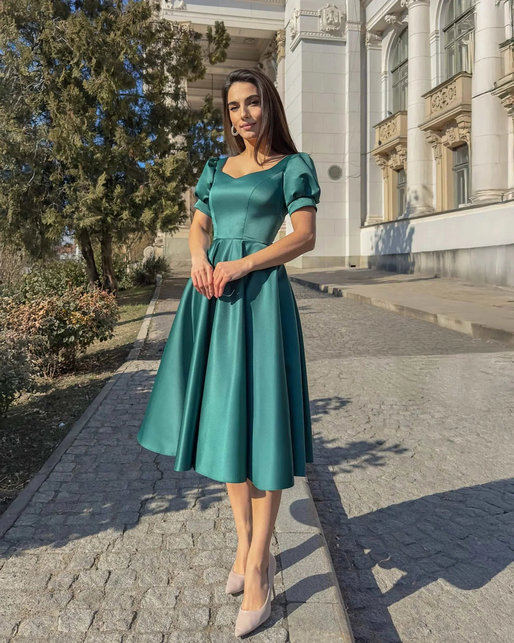 Rochie elegantă de ocazie cu un design rafinat