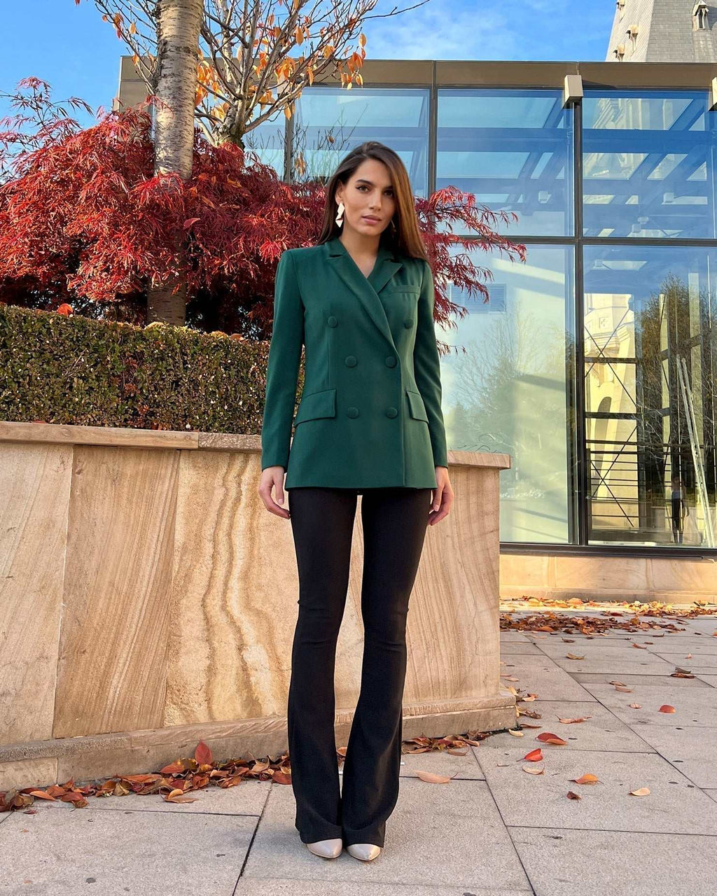 Sacou dama elegant verde smarald, cu doua rânduri de nasturi si slit