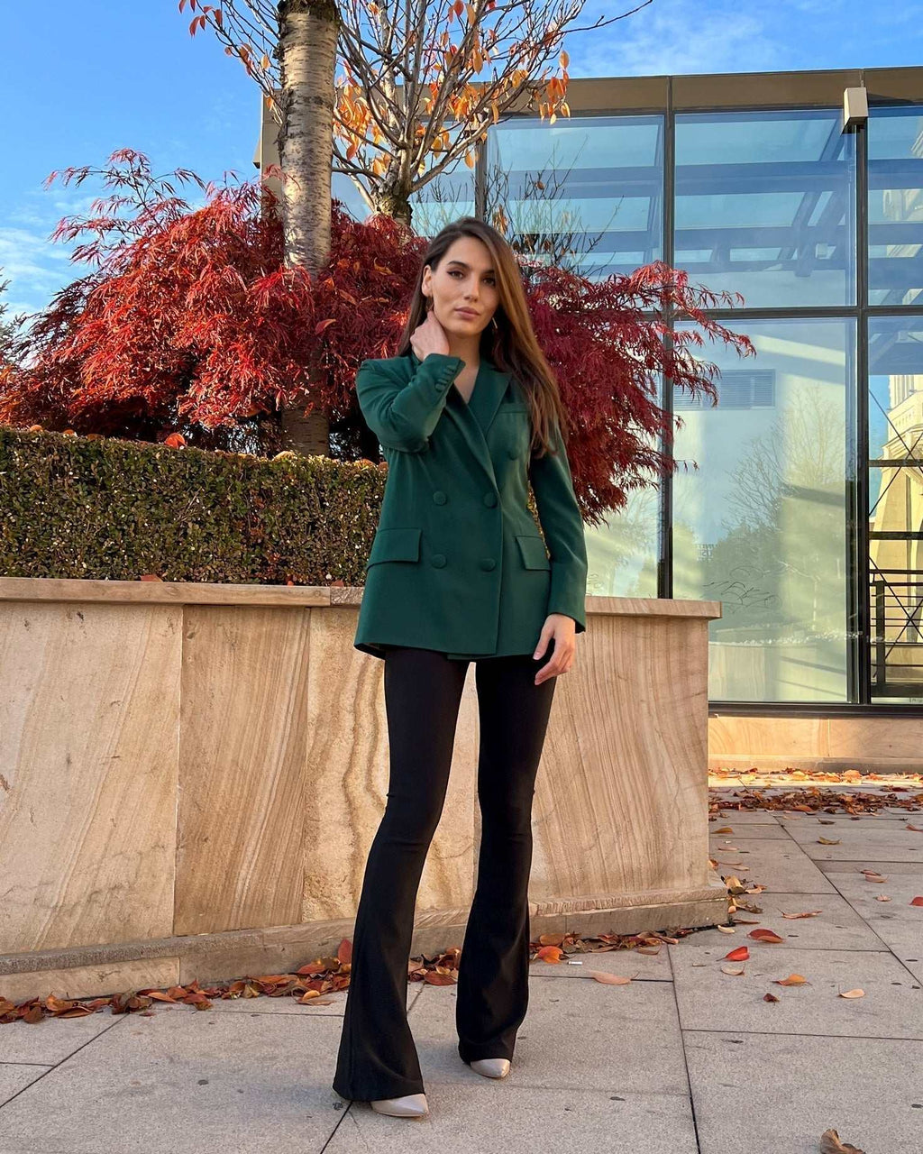 Sacou dama elegant verde smarald, cu doua rânduri de nasturi si slit